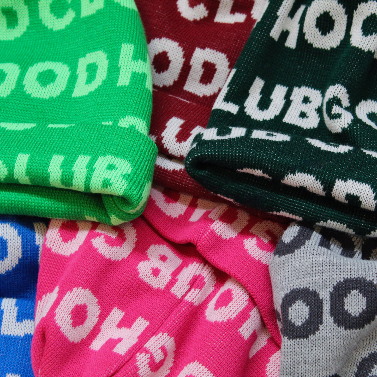 Holiday Hat in Magenta